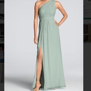 David’s Bridal F18055 Dusty Sage